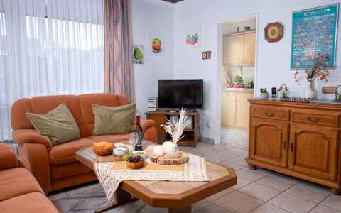 Störtebeker: Table, Furniture, Property, Cabinetry, Couch, Wood, Interior Design, Lighting, Flooring, Houseplant