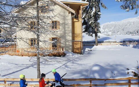 Von Capeller: Snow, Winter, Tree, Freezing, Geological Phenomenon, Home, House, Ice, Slope, Building