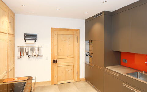 Von Capeller: Room, Property, Furniture, Interior Design, Ceiling, Cabinetry, Yellow, Building, Floor, Countertop