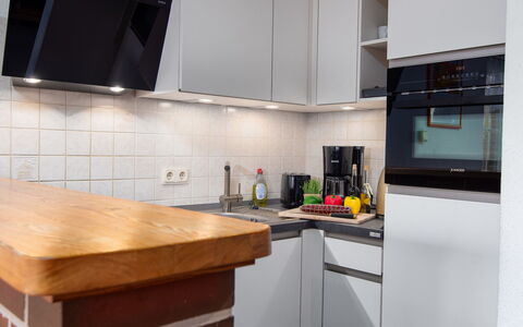 Nordlicht: Kitchen Appliance, Kitchen, Countertop, Cabinetry, Major Appliance, Interior Design, Home Appliance, Flooring, Wood, Furniture