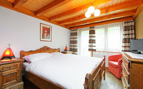 Vitalis: Furniture, Building, Property, Cabinetry, Comfort, Wood, Bed Frame, Textile, Interior Design, Bed