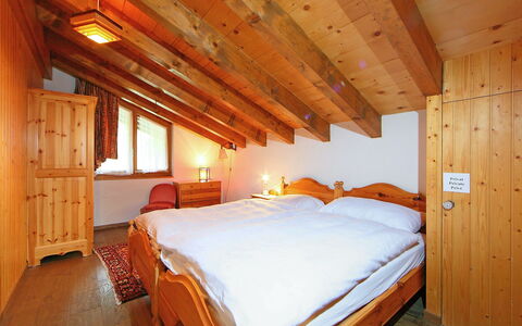 Vitalis: Furniture, Building, Comfort, Wood, Bed, House, Interior Design, Bed Frame, Floor, Hardwood