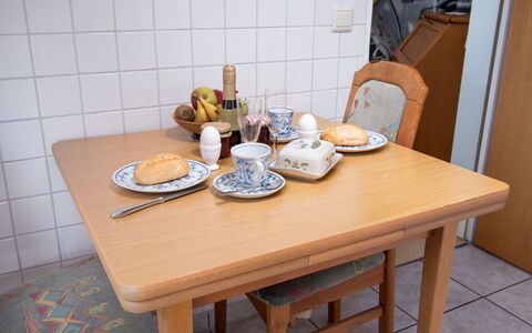 Meerblick: Food, Table, Furniture, Tableware, Dishware, Cup, Wood, Plate, Interior Design, Serveware
