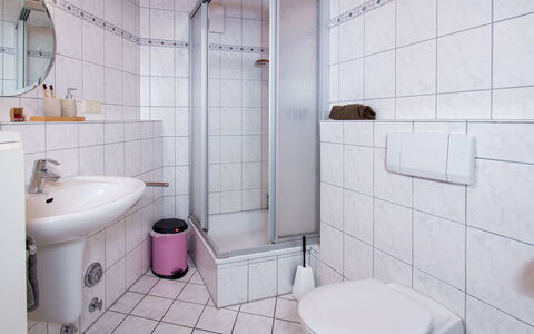 Meerblick: Plumbing Fixture, Sink, Property, Purple, Bathroom Sink, Bathroom, Building, Tap, Interior Design, Architecture