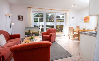 Westerriede 803.2: Furniture, Table, Window, Comfort, Wood, Chair, Architecture, Living Room, Couch, Cabinetry