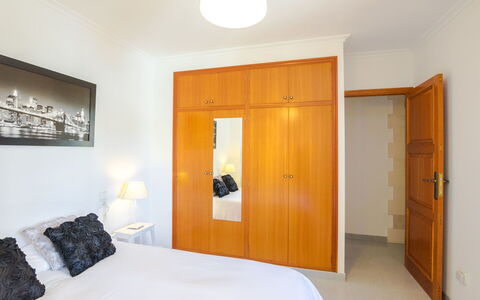 Nautic 3: Furniture, Property, Comfort, Wood, Lighting, Interior Design, Door, Floor, Flooring