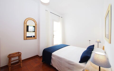 Sant Mori: Furniture, Property, Building, Comfort, Wood, Azure, Window, Lighting, Interior Design, Bed Frame