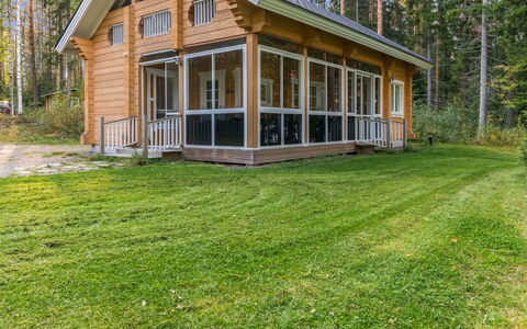 Villa Eerola: Cottage, House, Home, Garden Buildings, Siding, Log Cabin, Farmhouse, Estate, Shed, Yard