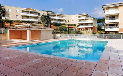 Accommodation:&nbsp;Le Domaine de la Baie 154.4