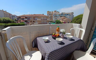 Accommodation:&nbsp;Le Vieux Port 161.2