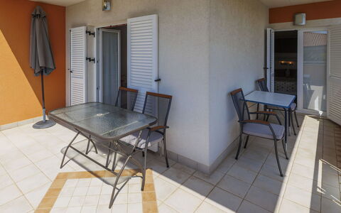 Umag 119: Table, Furniture, Property, Couch, Chair, Wood, Interior Design, Flooring, Floor, Living Room