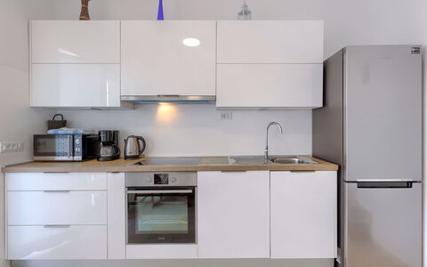 Umag 119: Cabinetry, Kitchen Sink, Countertop, Furniture, Building, Sink, Tap, Kitchen Stove, Kitchen Appliance, Kitchen