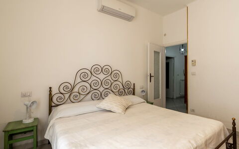 Sant'Antonio: Furniture, Comfort, Wood, Building, Textile, Lighting, Bed, Interior Design, Bed Frame