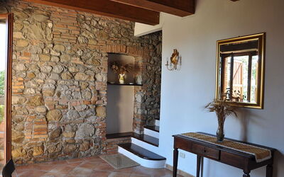 Accommodation:&nbsp;Azzara