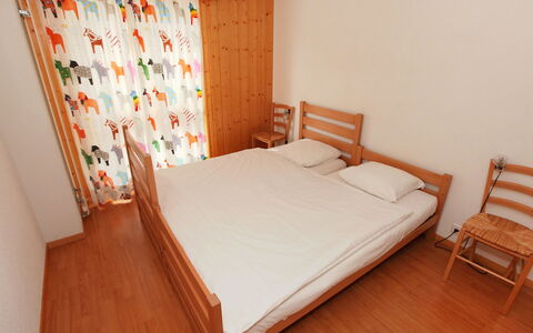 Ovronnaz 505: Furniture, Property, Comfort, Wood, Building, Textile, Orange, Bed Frame, Bed, House