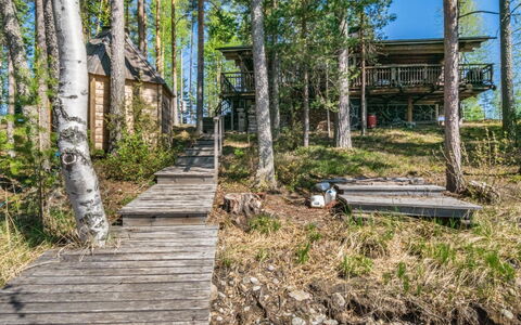 Patu: Wood, Forest, Cottage, Hardwood, Plank, Log Cabin, Woodland, Garden Buildings, Eco Hotel, Natural Material