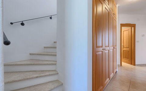 Buje 200: Stairs, Property, Room, Door, Wall, Handrail, Floor, Interior Design, Architecture, Building