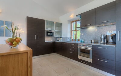 Accommodation:&nbsp;Nini 200.1