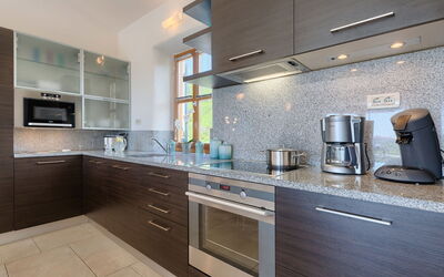 Accommodation:&nbsp;Nini 200.1