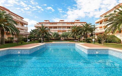 La Marina: Water, Cloud, Plant, Sky, Building, Property, Blue, Tree, Swimming Pool, Azure