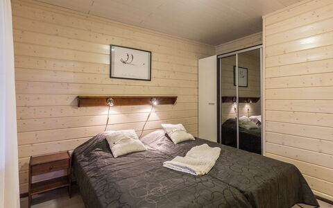 Sointuilevi 2 D 13: Wood, Flooring, Floor, Interior Design, Ceiling, Lighting, Room, Furniture, Wood Flooring, Bedroom
