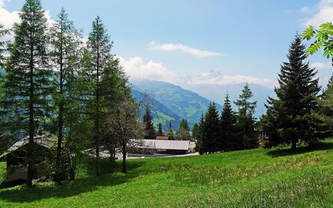Les Beluardes Bl. 151 2: Cloud, Plant, Sky, Mountain, Ecoregion, Natural Landscape, Highland, Larch, Tree, Land Lot