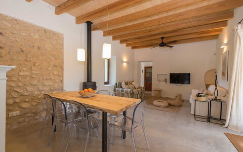 Cas Ciutada: Room, Property, Building, Floor, Furniture, Interior Design, Ceiling, Dining Room, Table, Wall