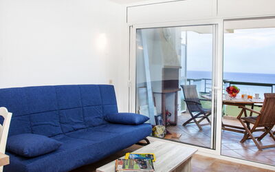 Vermell 230.8: Furniture, Couch, Table, Azure, Comfort, Wood, Interior Design, Living Room, Studio Couch, Floor