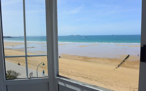 Les Nielles: Water, Sky, Cloud, Window, Azure, Shade, Wood, Beach
