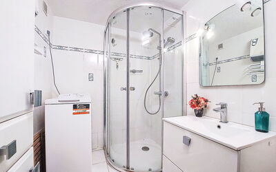 Accommodation:&nbsp;Camargue Village 110.4