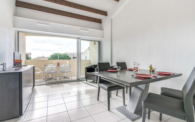 Accommodation:&nbsp;Camargue Village 110.4