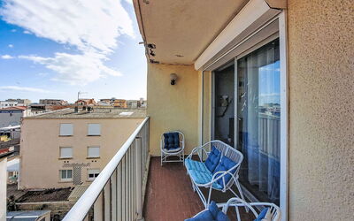 Accommodation:&nbsp;Montreuil 295.3