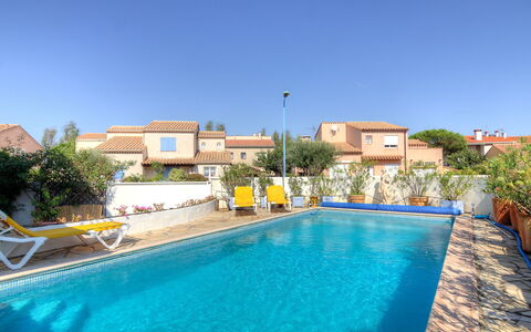 Villa Thiers: Water, Sky, Plant, Building, Property, Swimming Pool, Blue, Azure, House, Body Of Water
