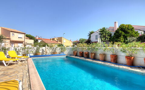 Villa Thiers: Water, Plant, Sky, Property, Swimming Pool, Building, Azure, Tree, Body Of Water, Architecture