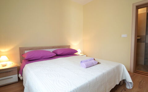 Novigrad (Zadar) 112: Furniture, Property, Comfort, Lighting, Textile, Wood, Lamp, Building, Bed