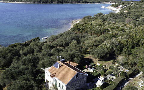 Franka: Water, Water Resources, Property, Sky, Building, Azure, Nature, Tree, Vegetation, Coastal And Oceanic Landforms