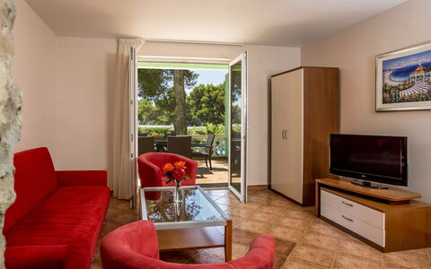 Accommodation:&nbsp;Matilde Beach Resort 200.7