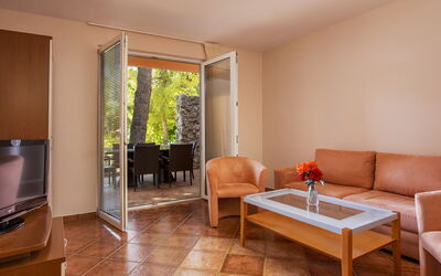 Accommodation:&nbsp;Matilde Beach Resort 200.6