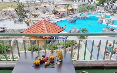 Accommodation:&nbsp;Matilde Beach Resort 200.1