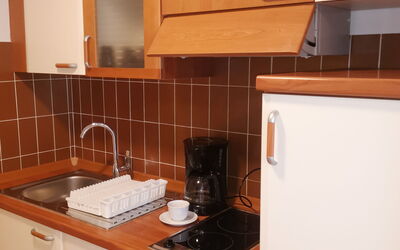 Accommodation:&nbsp;Matilde Beach Resort 200.2