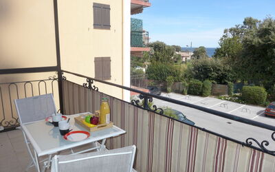 Accommodation:&nbsp;La Nuit de Mai 113.5