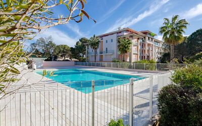 Accommodation:&nbsp;Le Grand Parc 140.10