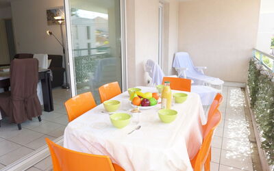 Accommodation:&nbsp;Le Clos Saint Saens 215.1