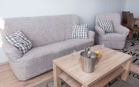 Esens 150: Furniture, Flooring, Floor, Interior Design, Couch, Chair, Living Room, Comfort, Room