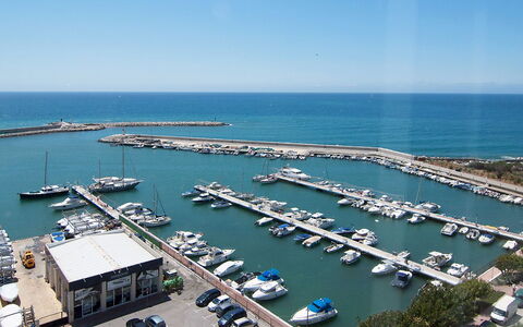 Puerto Paraíso: Water, Sky, Boat, Water Resources, Daytime, Watercraft, Property, Blue, Vehicle, Azure