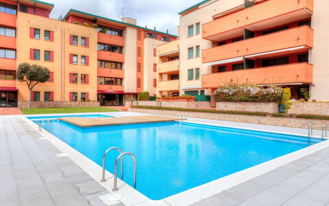Gardenia: Water, Building, Daytime, Property, Window, Plant, Swimming Pool, Sky, Azure, Rectangle