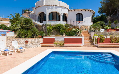 Tana: Water, Plant, Property, Sky, Swimming Pool, Azure, Tree, Building, Shade, Leisure
