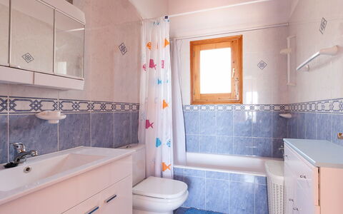 Villa Jilian: Plumbing Fixture, Mirror, Bathroom Cabinet, Sink, Tap, Property, Bathroom Sink, Bathroom, Purple, Blue