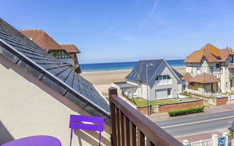 Kennedy: Sky, Building, Property, Architecture, Shade, House, Seaside Resort, Leisure, Wheel, Wood