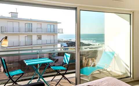 Quiberon 130: Building, Furniture, Property, Window, Table, Azure, Shade, Interior Design, Wood, Chair